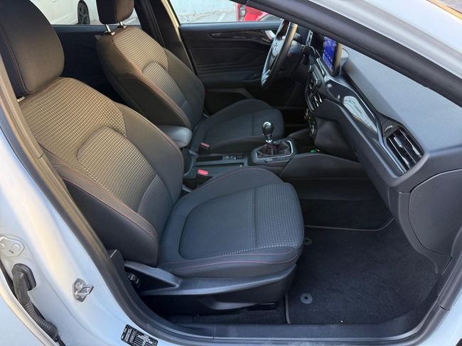 Ford Focus 1.0 Ecoboost ST-Line 2021, foto 14