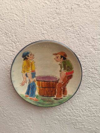 Plato decorativo pintado a mano