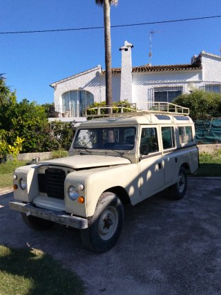 Land Rover Santana 109