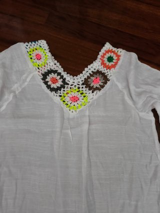 Vestido de playa blanco con flecos