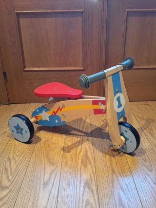 Moto de madera para niños