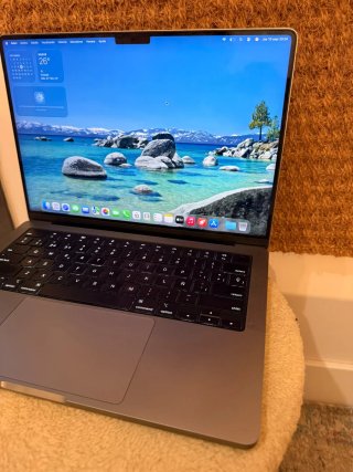 MacBook Pro M3 SEMINUEVO