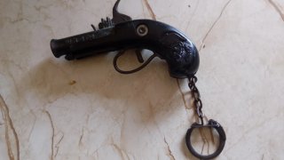 Pistola de Juguete Antigua de Hierro