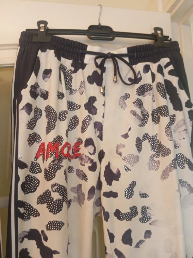Traje de Tres Piezas Estampado Blanco y Negro