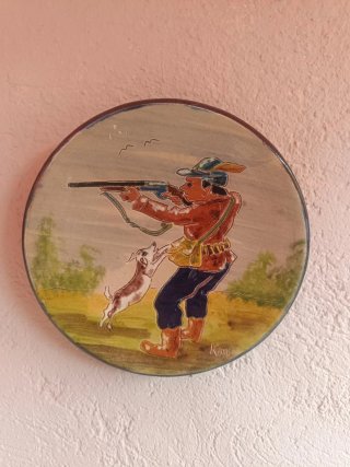Plato decorativo cazador y perro