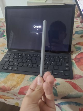 Tablet con Teclado y Lápiz