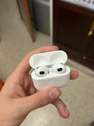 Apple AirPods (3ª generazione)