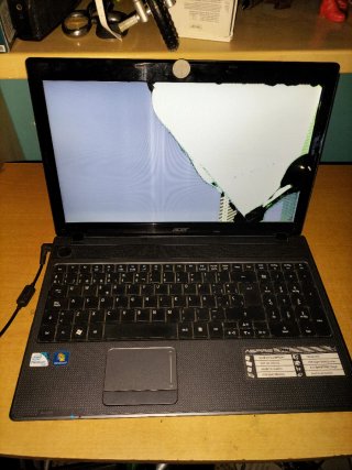Portátil Acer Aspire 5733