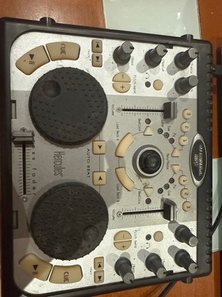 Mesa DJ Hercules - Ideal para empezar