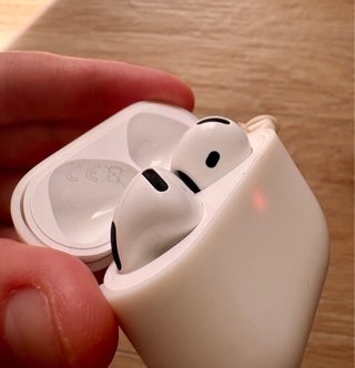 Apple AirPods 4 ANC con cancelacion ruido