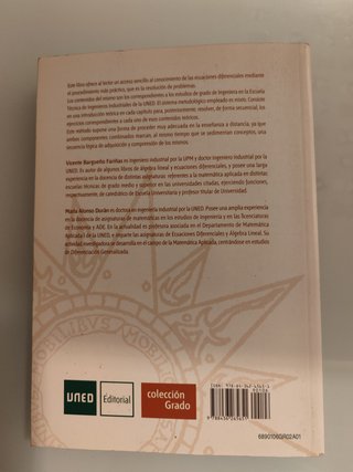 Problemas de ecuaciones diferenciales con intro...