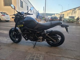 Yamaha MT09 2016 Negra y Amarilla