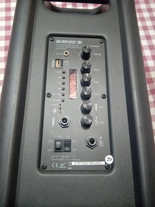 Altavoz Avenzo Negro