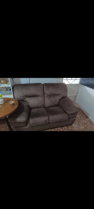 Conjunto de dos sofás (3 y 2 plazas)