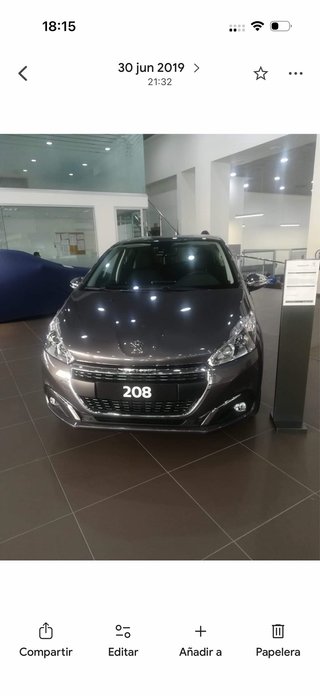 Peugeot 208 Gris
