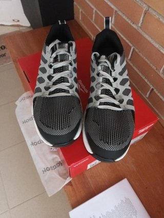 Deportivas de seguridad Reebok Talla 43