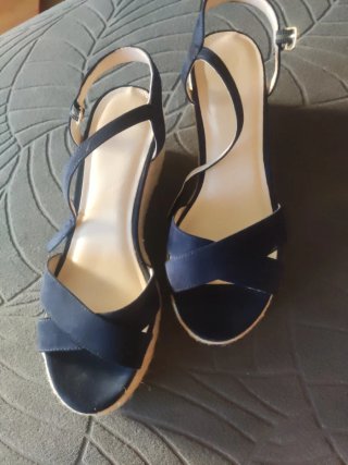 Sandalias cuña azul
