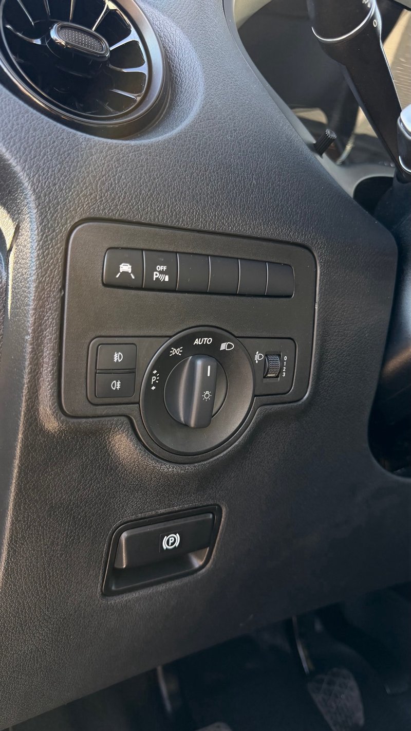 Mercedes-Benz Vito 2022, foto 14