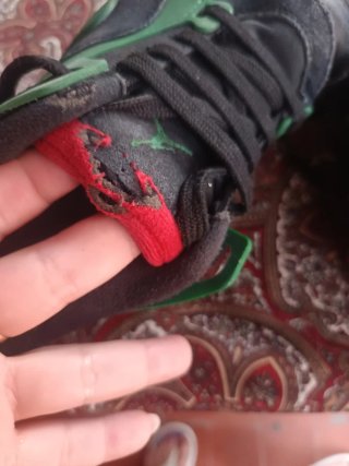 Zapatillas Deportivas Negras y Verdes