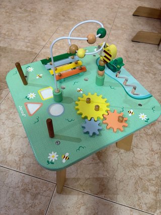 Mesa de actividades Janod