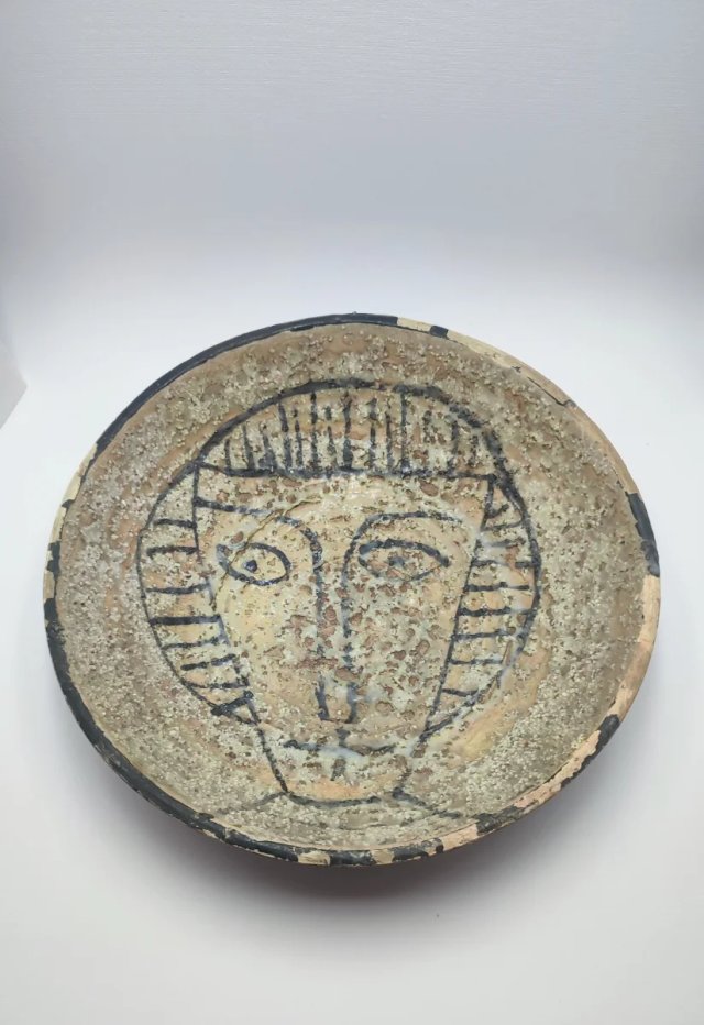 Plato Cerámica Antiguo Cara Dibujada