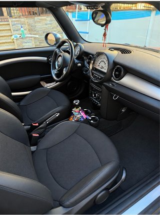 MINI Cooper 2011