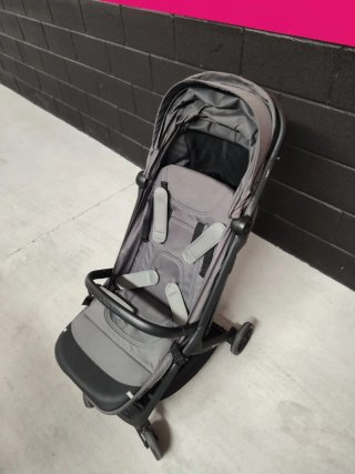 Silla de paseo Kinderkraft Nubi 2 Gris