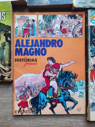 Lote de 8 Libros y Cómics Variados