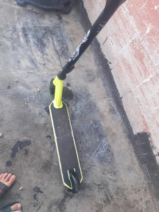 Patinete Freestyle Amarillo y Negro