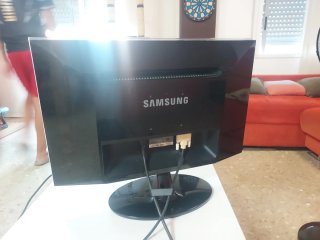 Monitor Samsung SyncMaster F2380