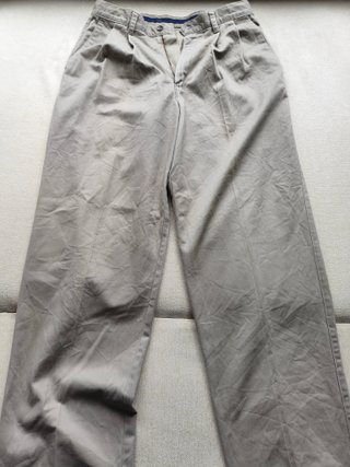 Pantalón Dockers Classic Fit Beige Talla W31/L32