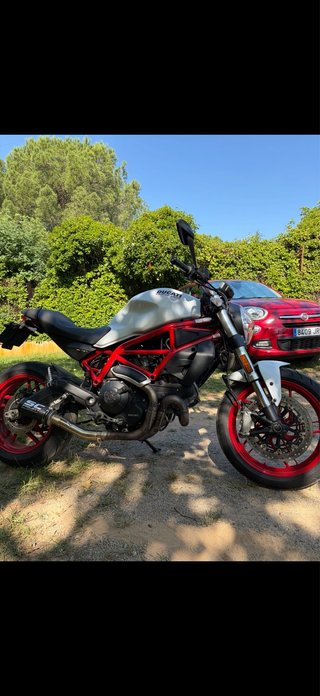 Ducati Monster 797 año 2017