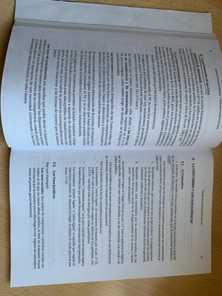 Estudios de introducción al derecho