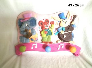 Perchero Infantil con Animales Músicos