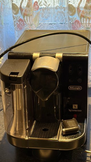 Cafetera DeLonghi Nespresso en buen estado