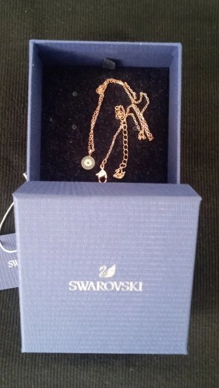 Colgante Swarovski chapado en oro sin estrenar