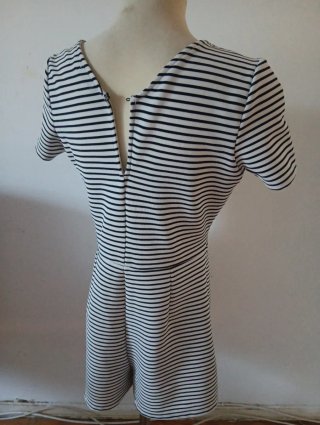 Macacão Playsuit Bershka às Riscas