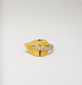 Sortija Dos Oros 18K con 7 Diamantes 0.12ct