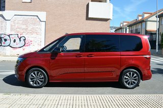 Volkswagen T7 Multivan 2.0 TSI 204cv DSG7 7 plazas