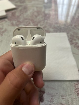 Apple AirPods