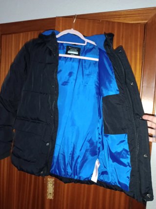 Chaqueta niño negra con capucha