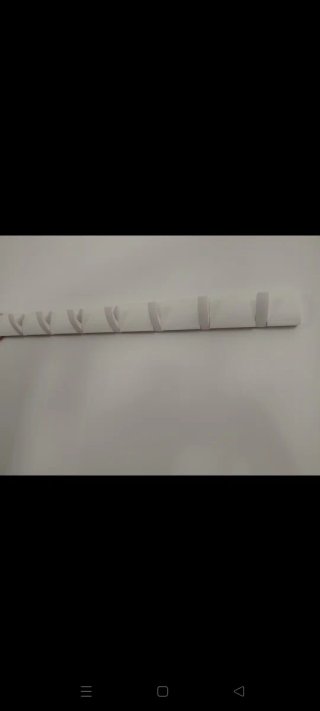 Perchero de pared blanco