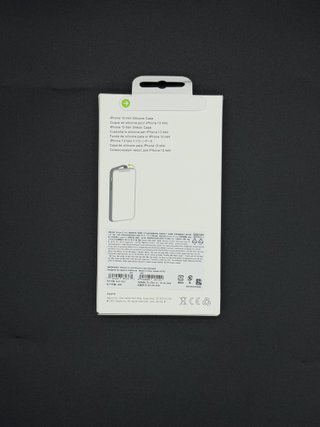 Funda iPhone 13 Mini Silicona Nueva 5