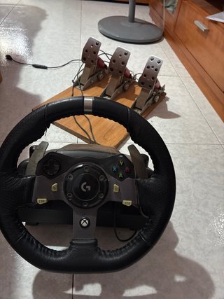 Volante Logitech Carreras Pedales