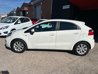MUY CUIDADO!!!! KIA RIO GASOLINA