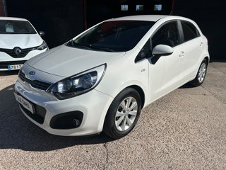 MUY CUIDADO!!!! KIA RIO GASOLINA