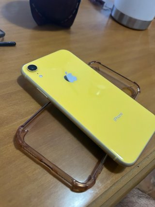 iPhone XR 128 GB amarillo