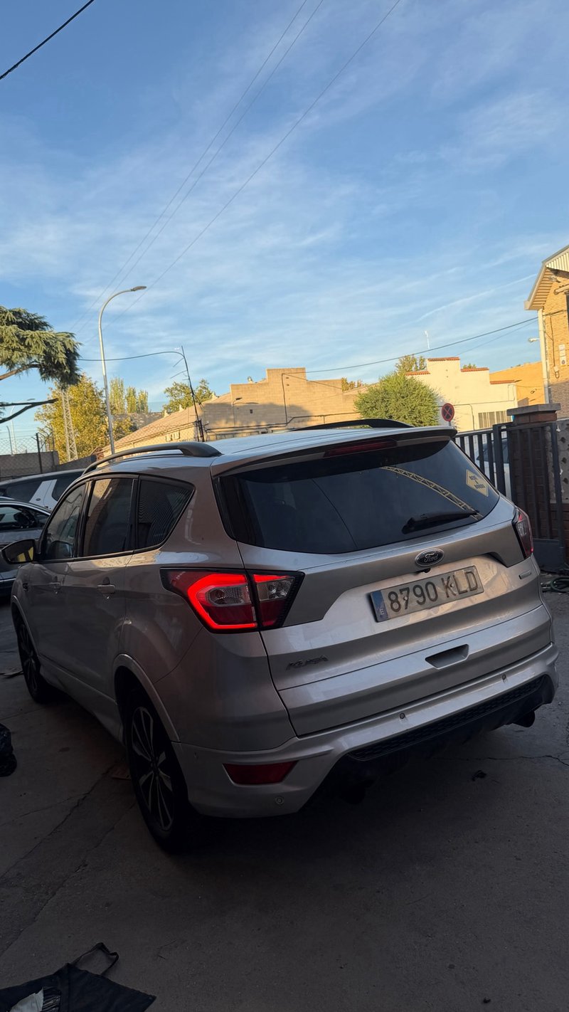 Ford Kuga 2017, foto 4