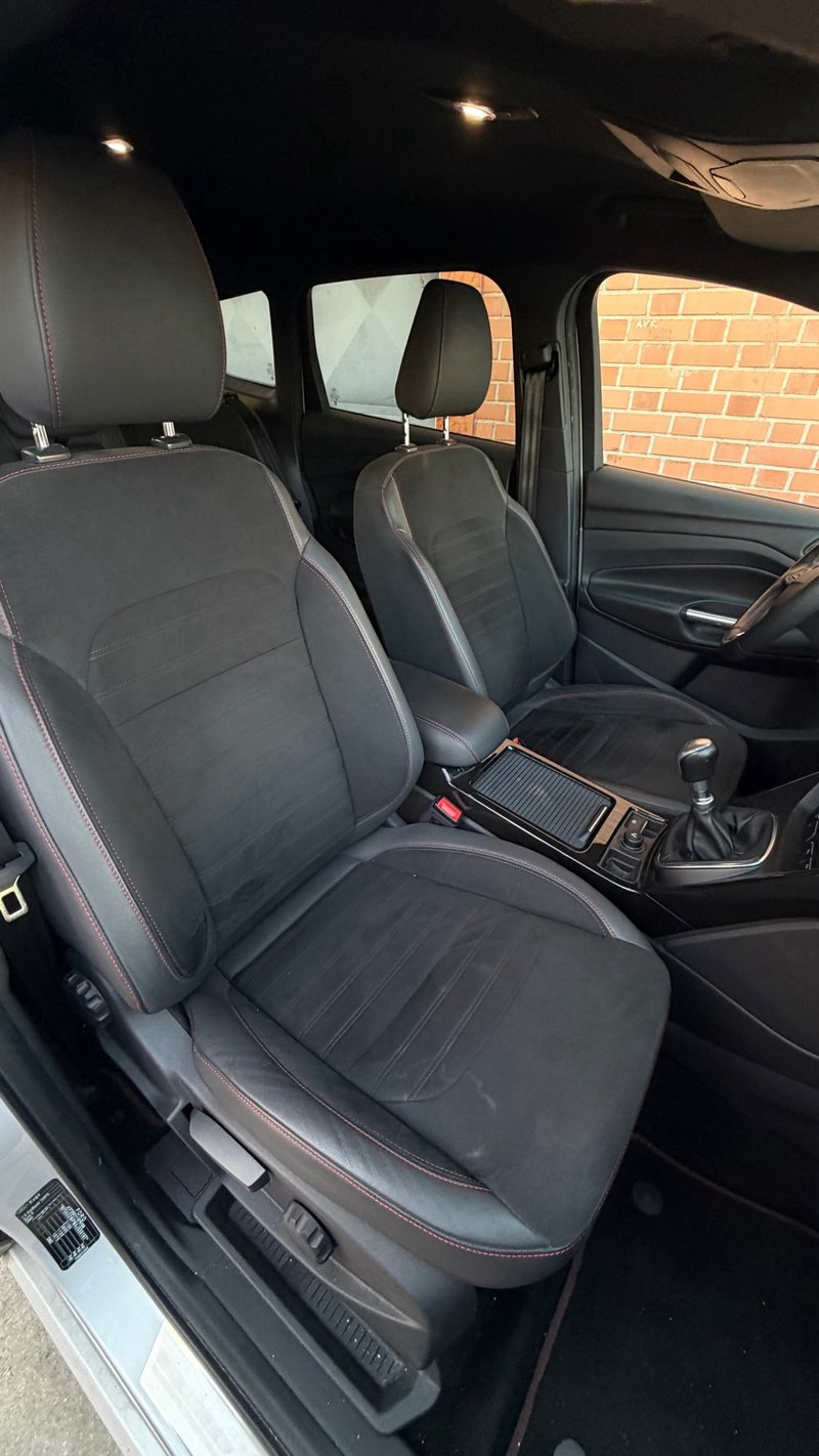 Ford Kuga 2017, foto 6