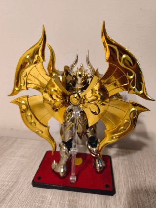 Taurus Aldebaran God Cloth EX Bandai